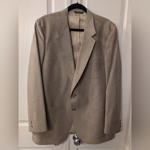 Doncaster Men's Micro Suede Sport Coat Blazer Two-Button Tan (Medium Tan) 44L - Picture 1 of 5